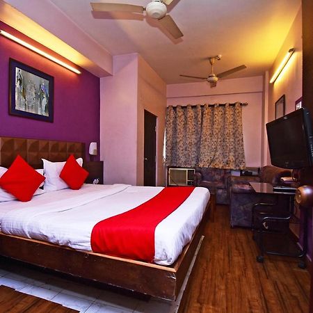 Oyo 2510 Near Camac Street Hotel Колката Екстериор снимка