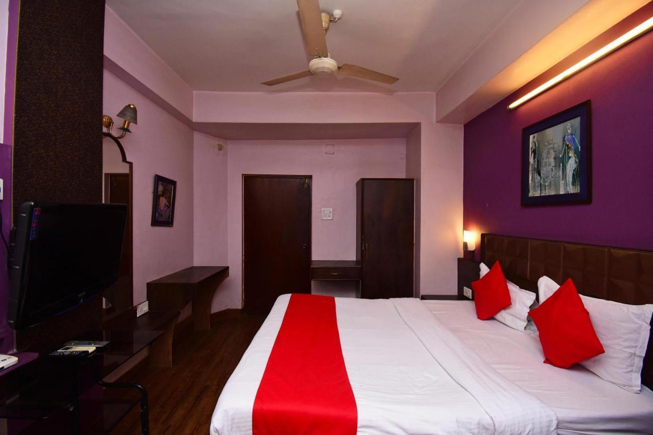 Oyo 2510 Near Camac Street Hotel Колката Екстериор снимка