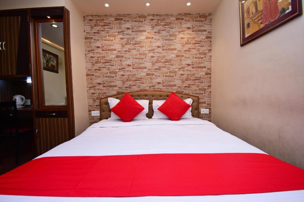 Oyo 2510 Near Camac Street Hotel Колката Екстериор снимка